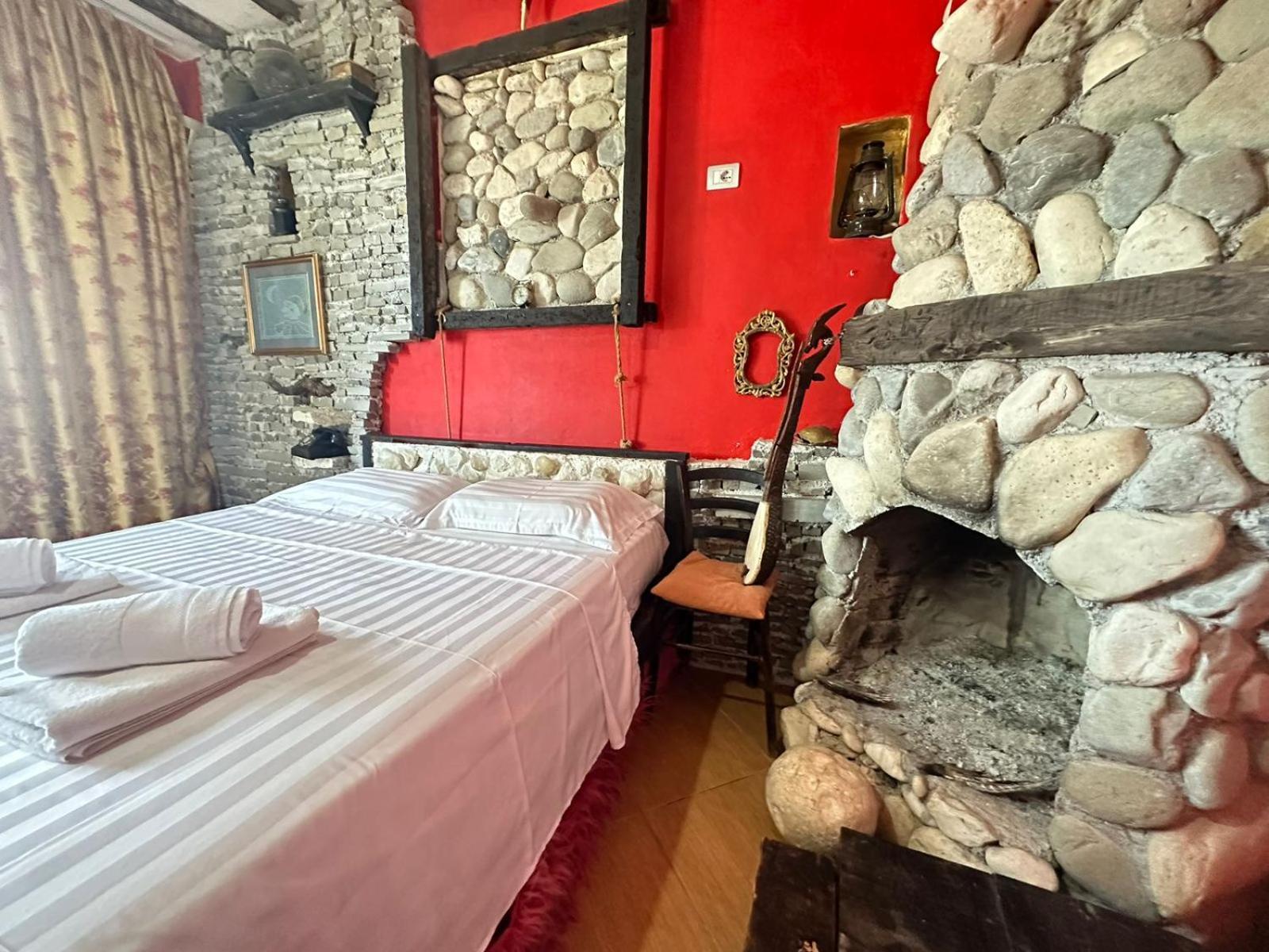 Hotel Vila "Oda E Miqve" Vlore Exterior photo